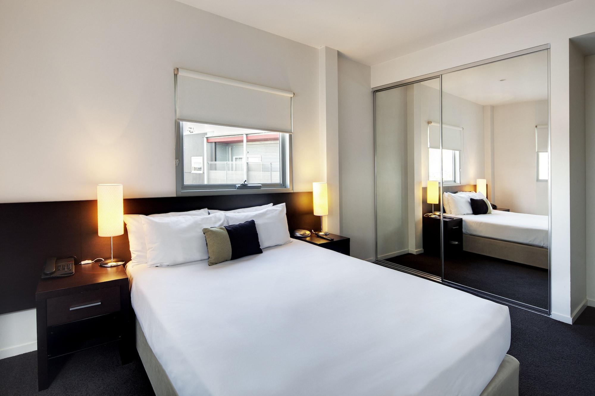 Punthill Essendon Aparthotel Melbourne Bagian luar foto
